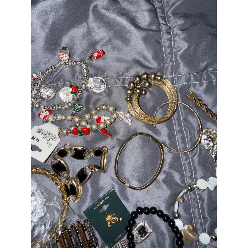 Vintage Jewelry Lot Bracelets Valletta Watch Christmas Charms Pins Mixed Media - Picture 3 of 5